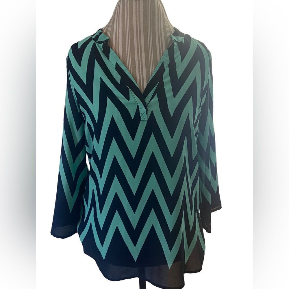 Rue 21 size medium excellent like new cite look great colors